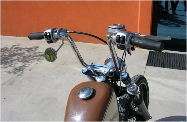 Manubrio Apehanger Mini Stretto Harley Sportster Bobber custom montato